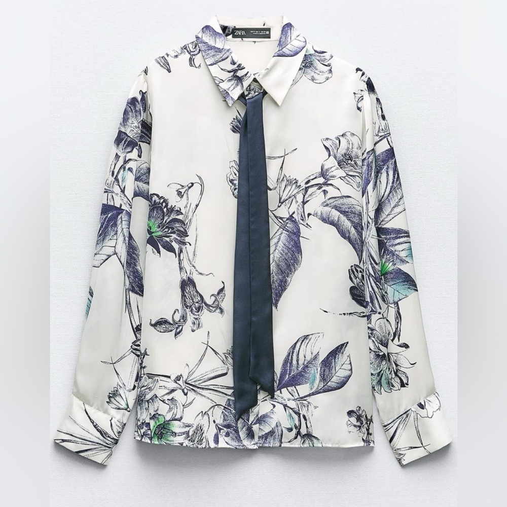 SOLD Zara Printed shirt with tie
